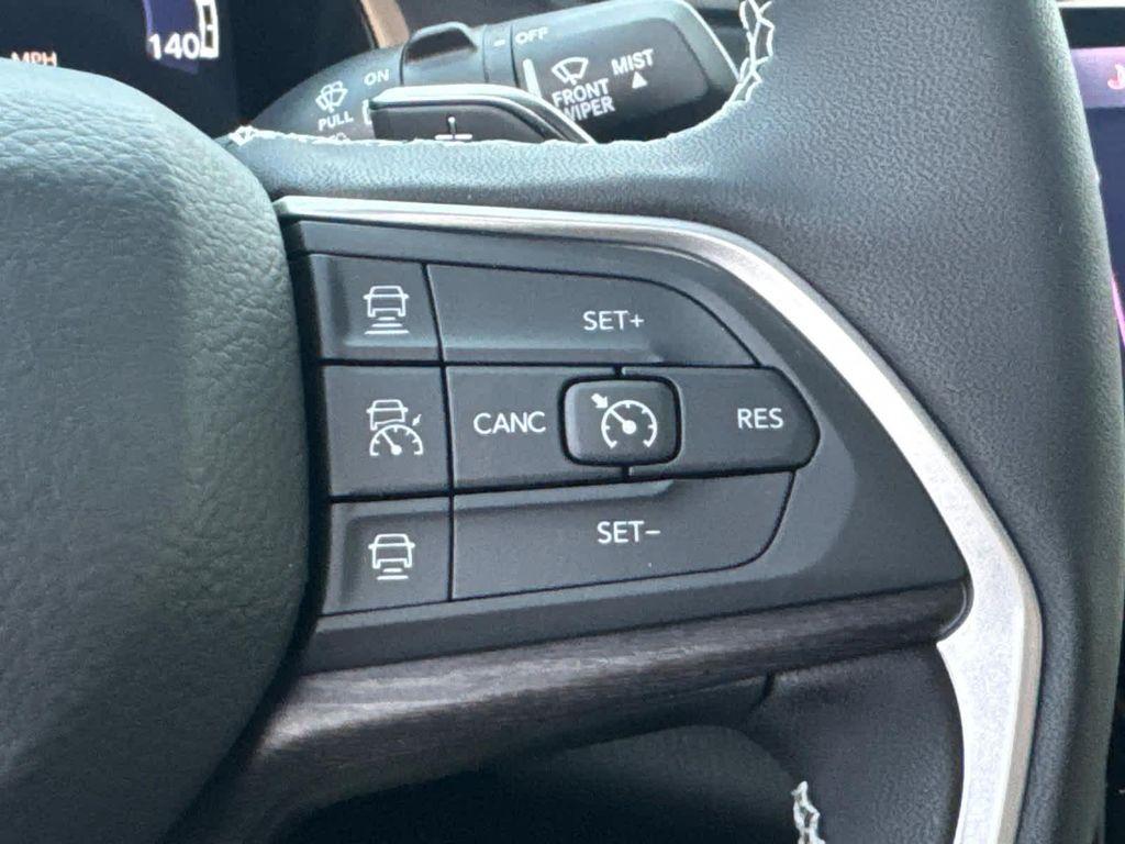 new 2025 Jeep Grand Cherokee car, priced at $48,890