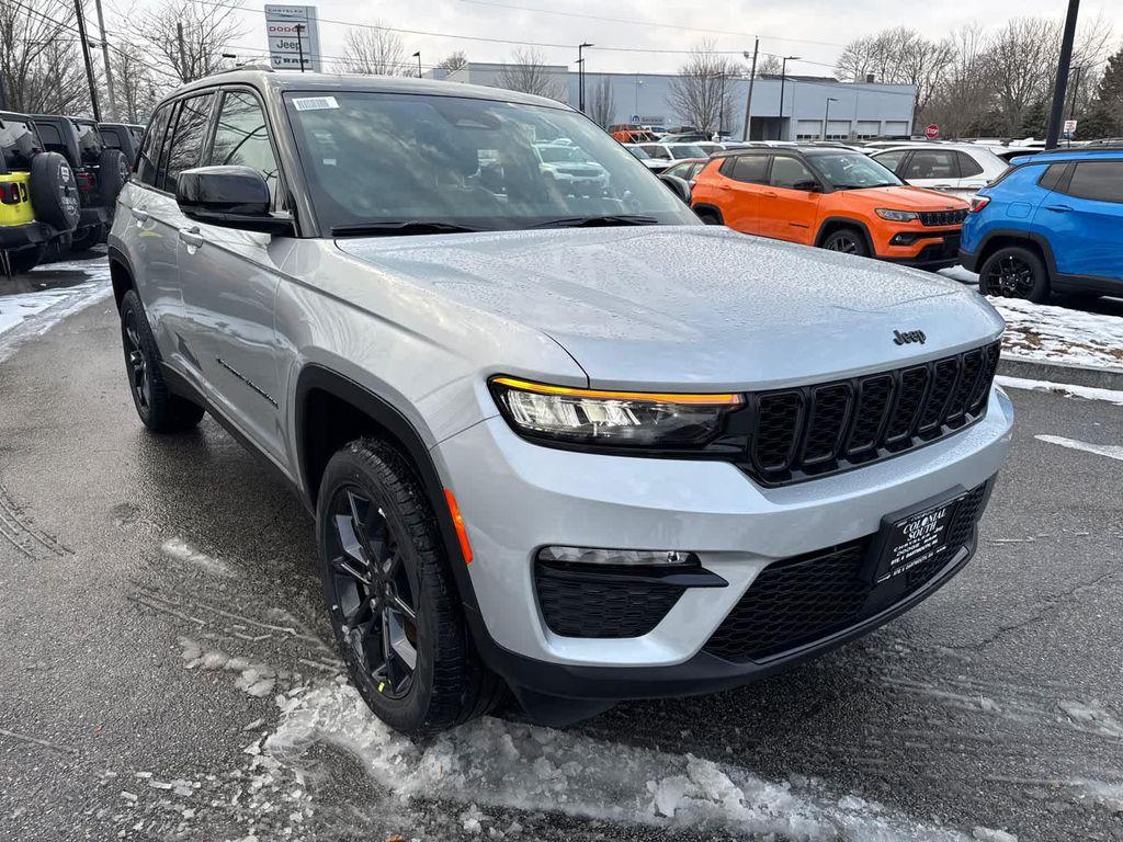 new 2025 Jeep Grand Cherokee car, priced at $48,890