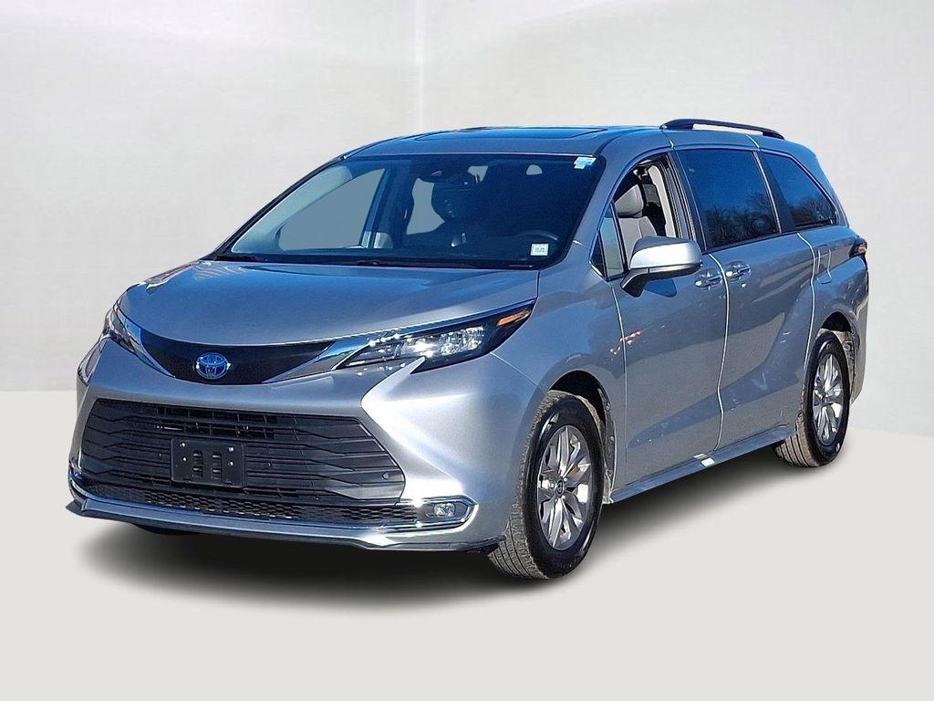 used 2024 Toyota Sienna car, priced at $37,992
