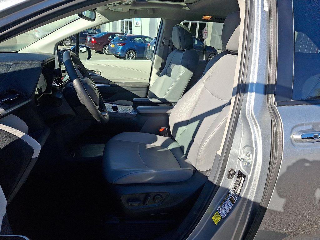 used 2024 Toyota Sienna car, priced at $37,992