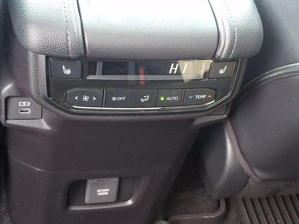 new 2026 Toyota Highlander Hybrid car, priced at $59,633