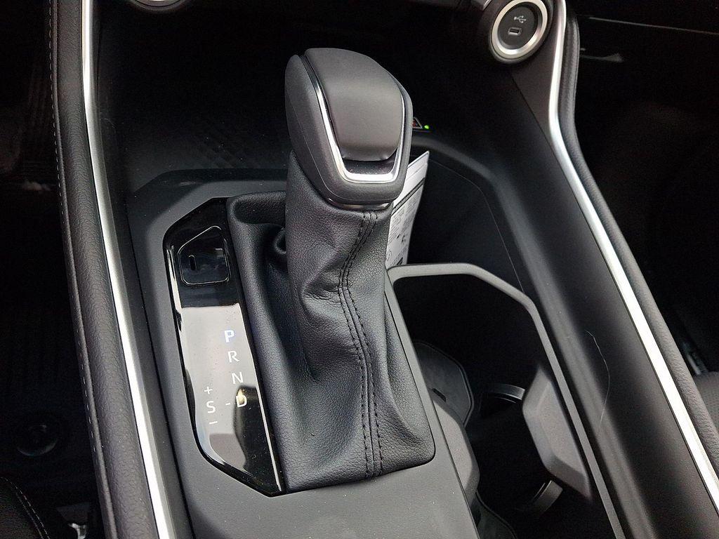 new 2026 Toyota Highlander Hybrid car, priced at $59,633