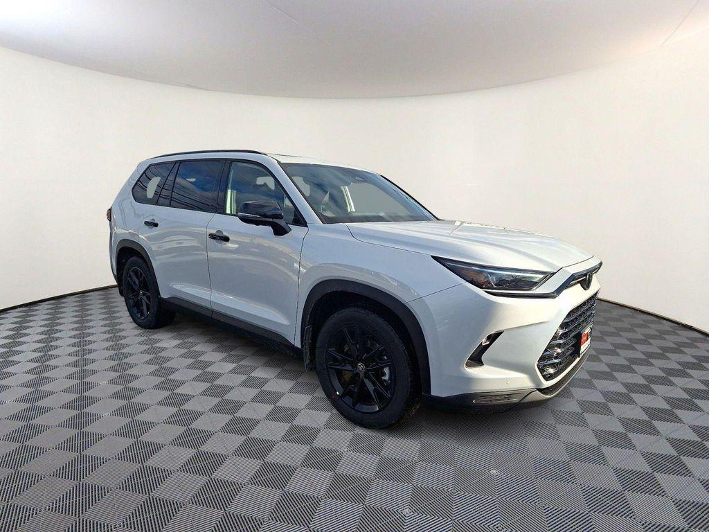 new 2026 Toyota Highlander Hybrid car, priced at $59,633