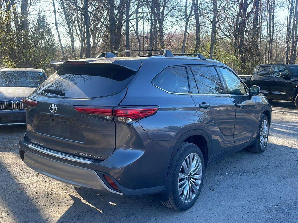 used 2023 Toyota Highlander car, priced at $41,990