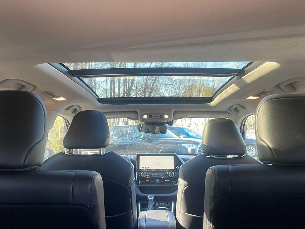 used 2023 Toyota Highlander car, priced at $41,990