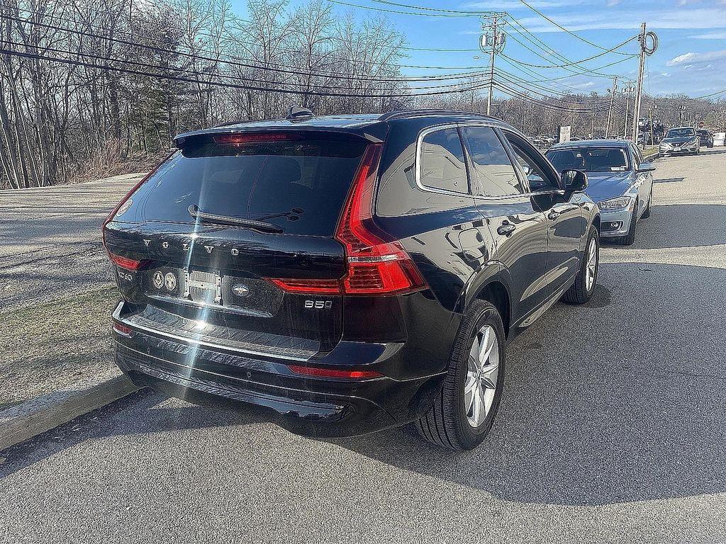used 2022 Volvo XC60 car, priced at $22,490