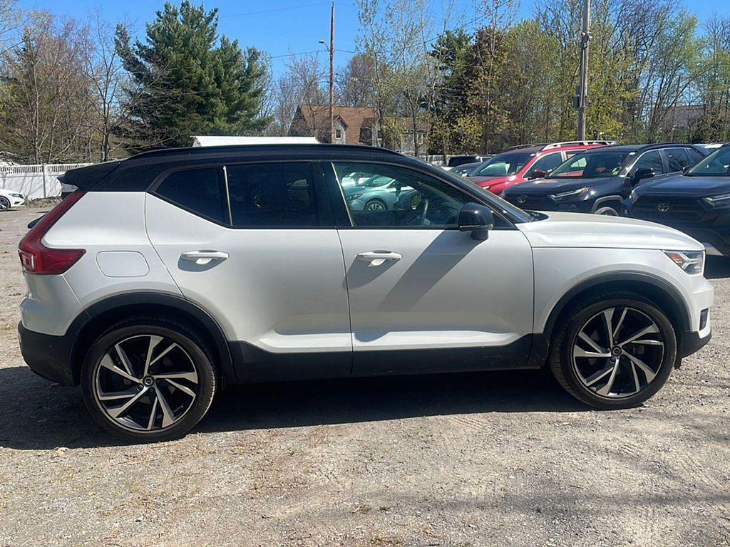 used 2022 Volvo XC40 car, priced at $24,030