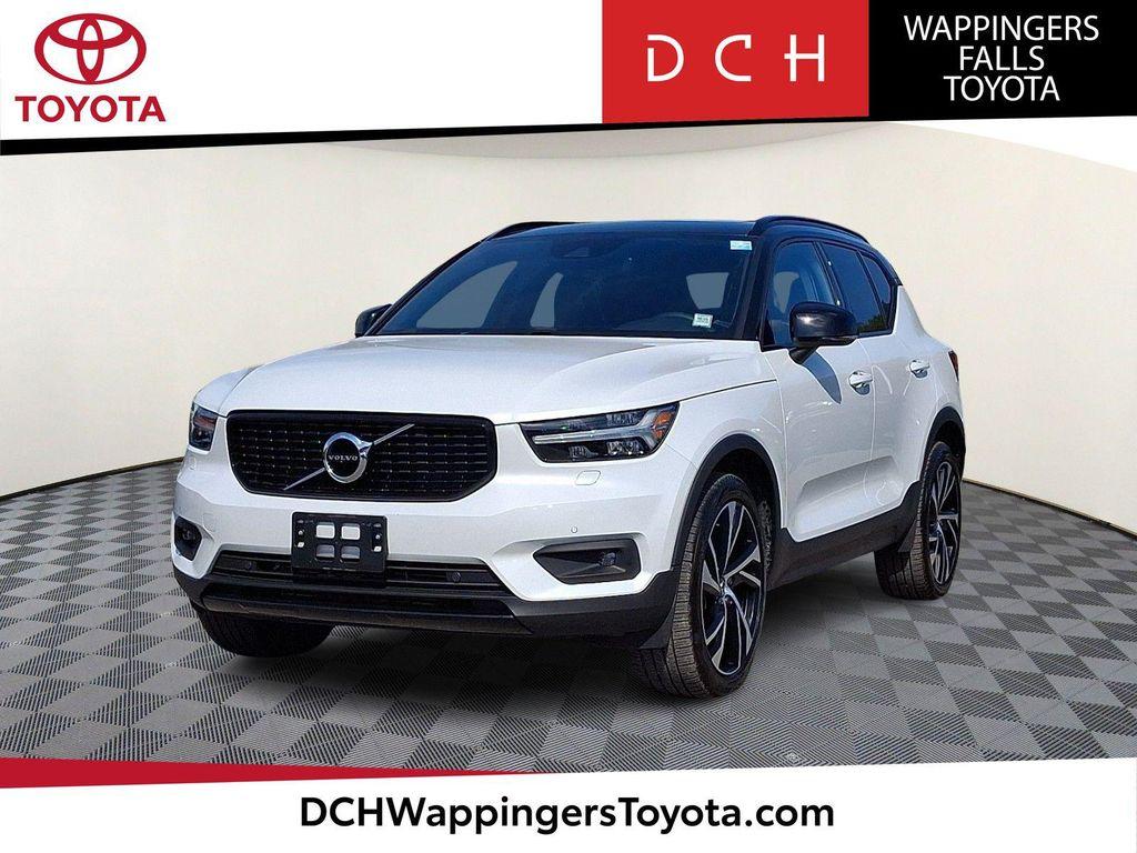 used 2022 Volvo XC40 car, priced at $24,060
