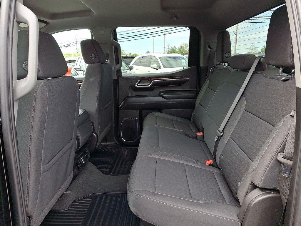 used 2024 GMC Sierra 1500 car, priced at $35,994