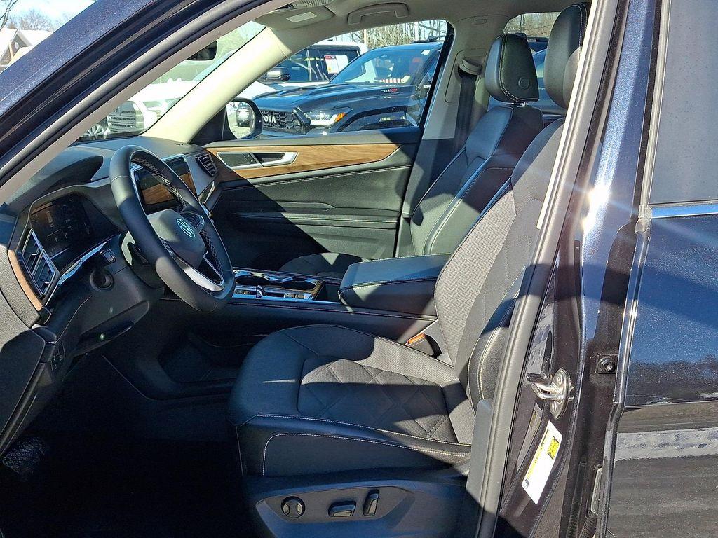 used 2024 Volkswagen Atlas car, priced at $28,493