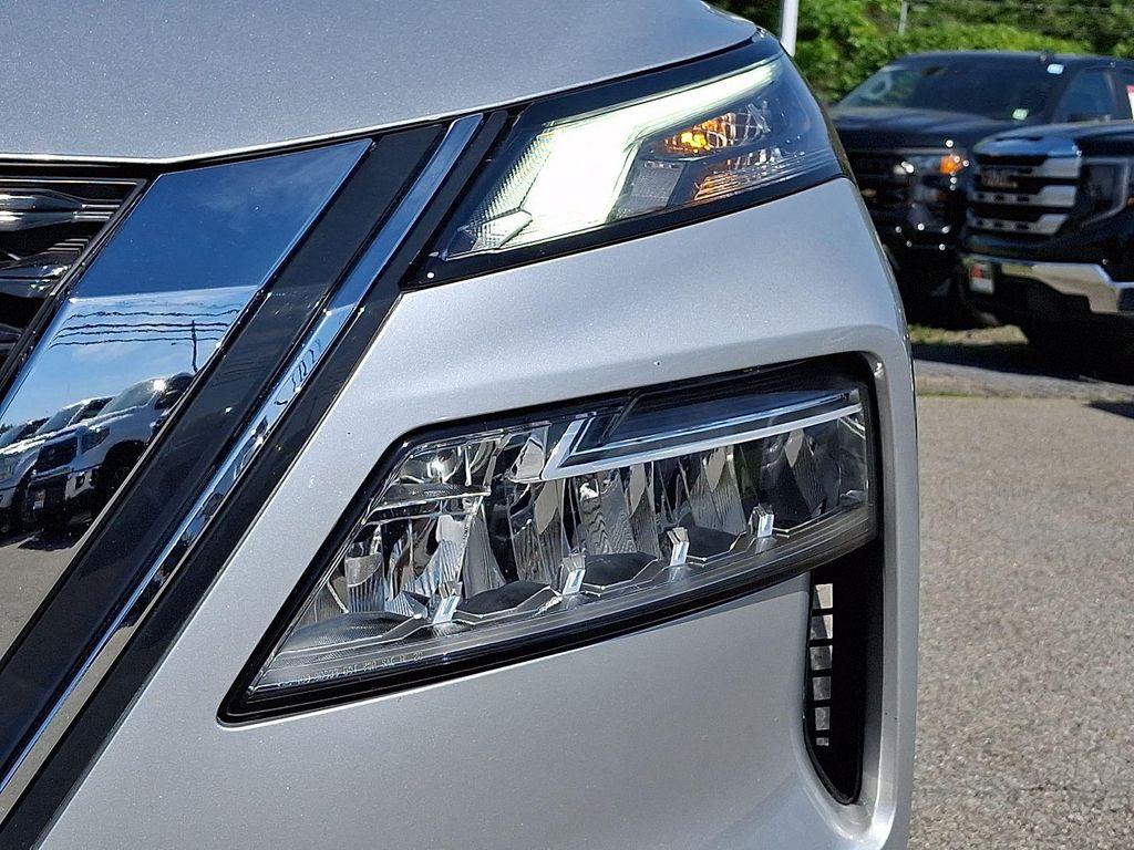 used 2022 Nissan Rogue car, priced at $15,992