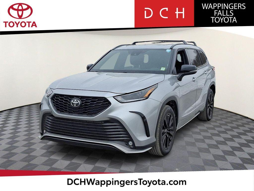 used 2023 Toyota Highlander car, priced at $40,490