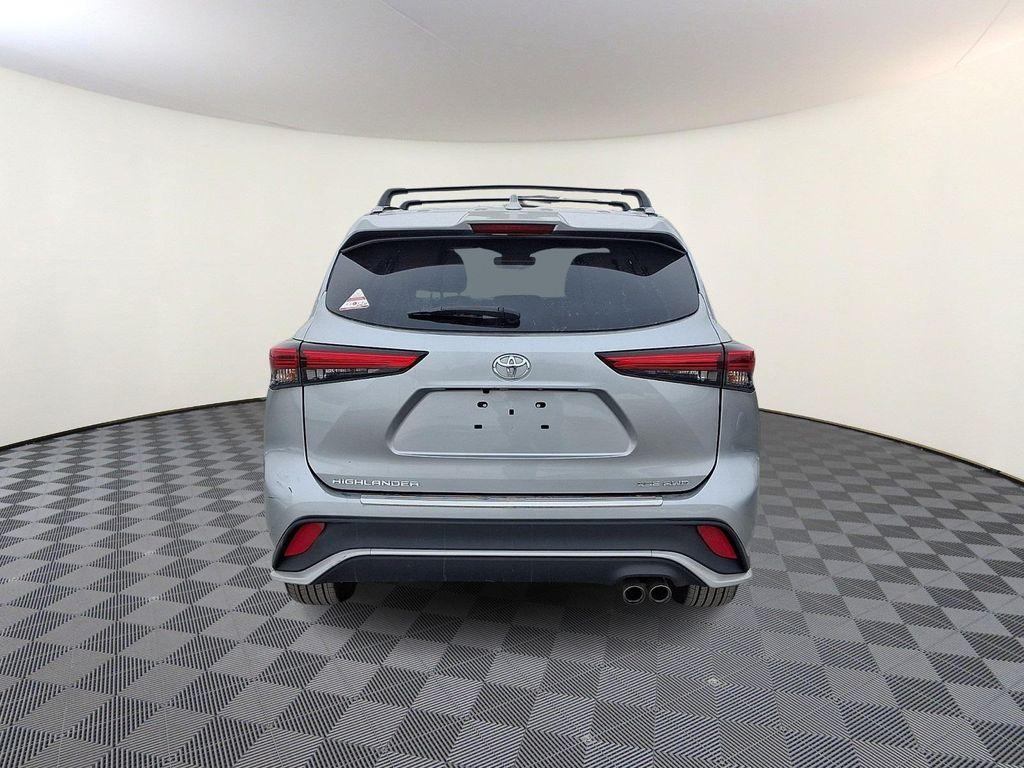 used 2023 Toyota Highlander car, priced at $40,490