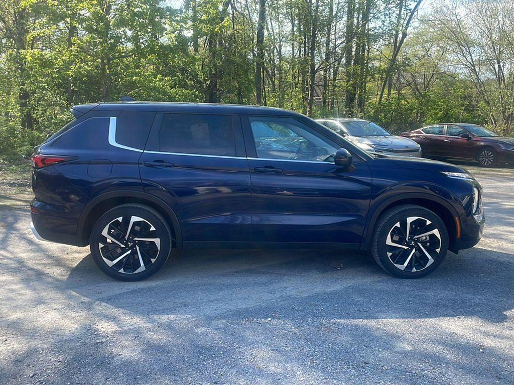used 2024 Mitsubishi Outlander car, priced at $24,990