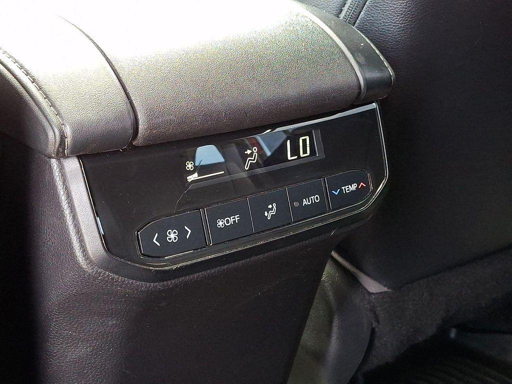used 2023 Toyota Highlander car, priced at $37,490