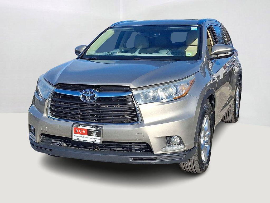used 2015 Toyota Highlander car, priced at $12,990