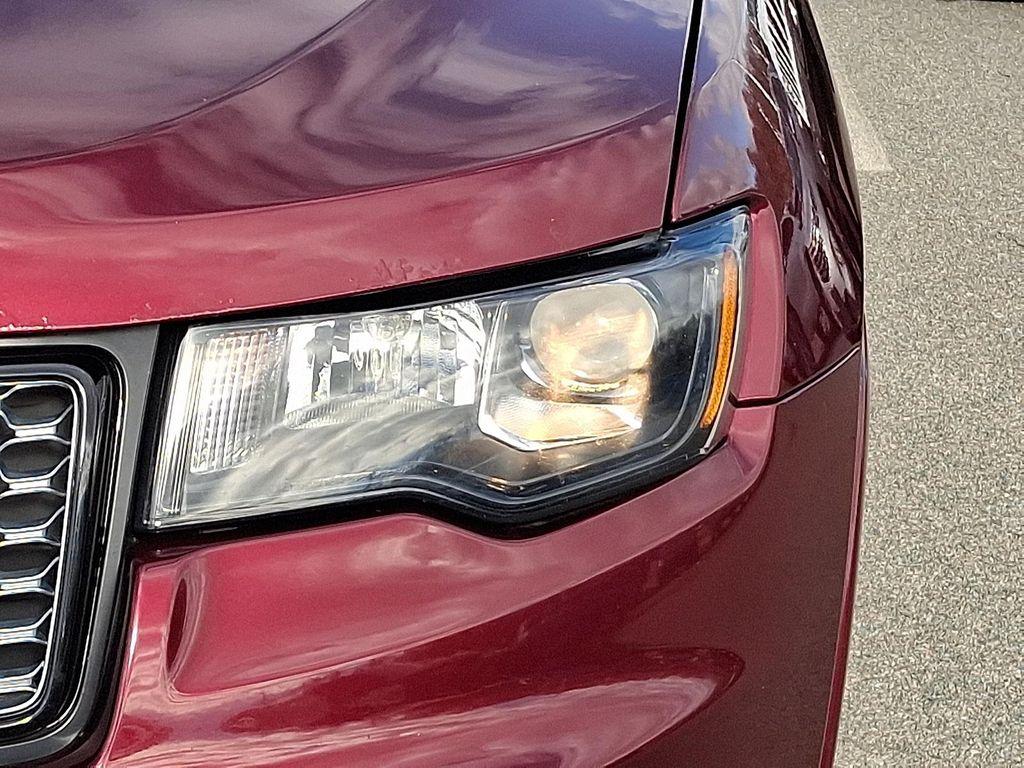 used 2018 Jeep Grand Cherokee car, priced at $13,992