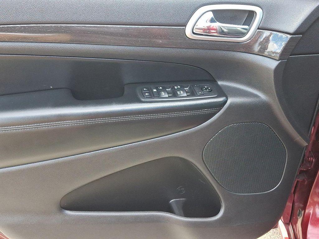 used 2018 Jeep Grand Cherokee car, priced at $13,992