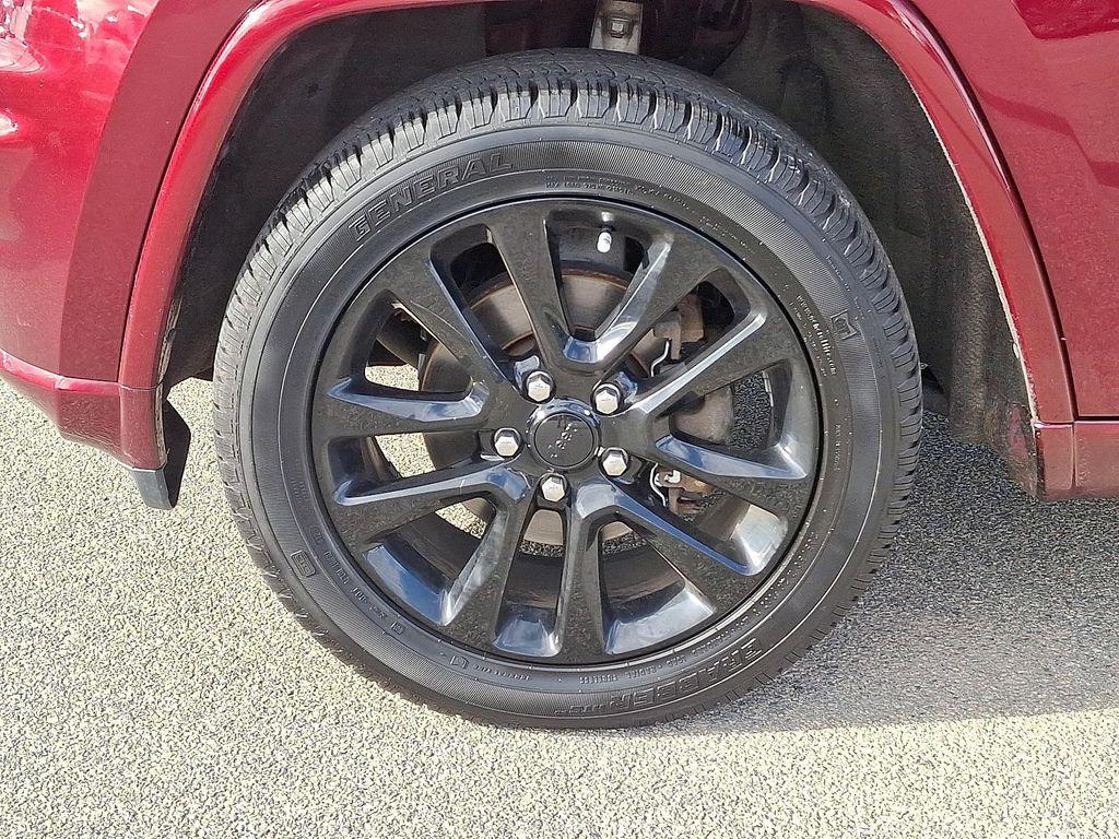 used 2018 Jeep Grand Cherokee car, priced at $13,992