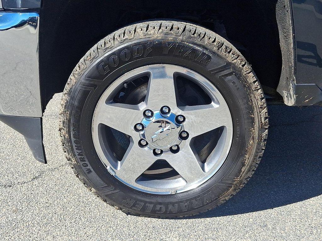 used 2018 Chevrolet Silverado 2500 car, priced at $31,990