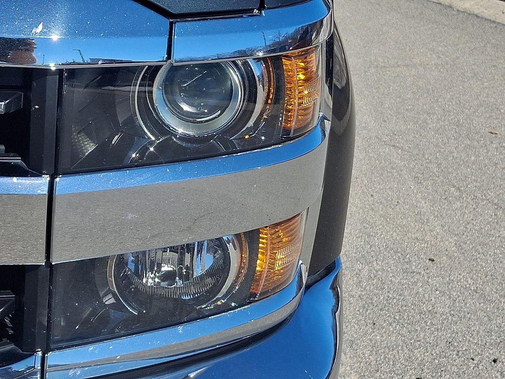 used 2018 Chevrolet Silverado 2500 car, priced at $31,990