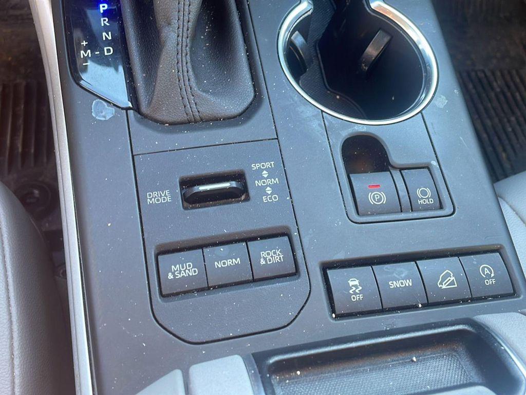 used 2021 Toyota Highlander car, priced at $32,490