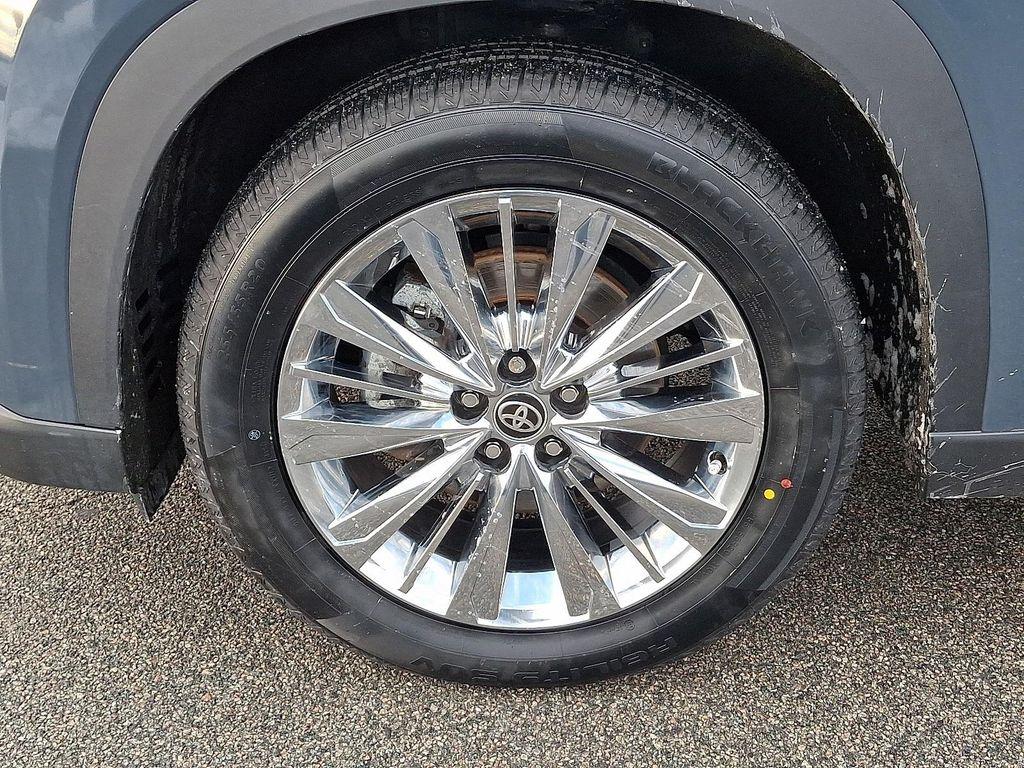 used 2024 Toyota Grand Highlander car, priced at $47,491