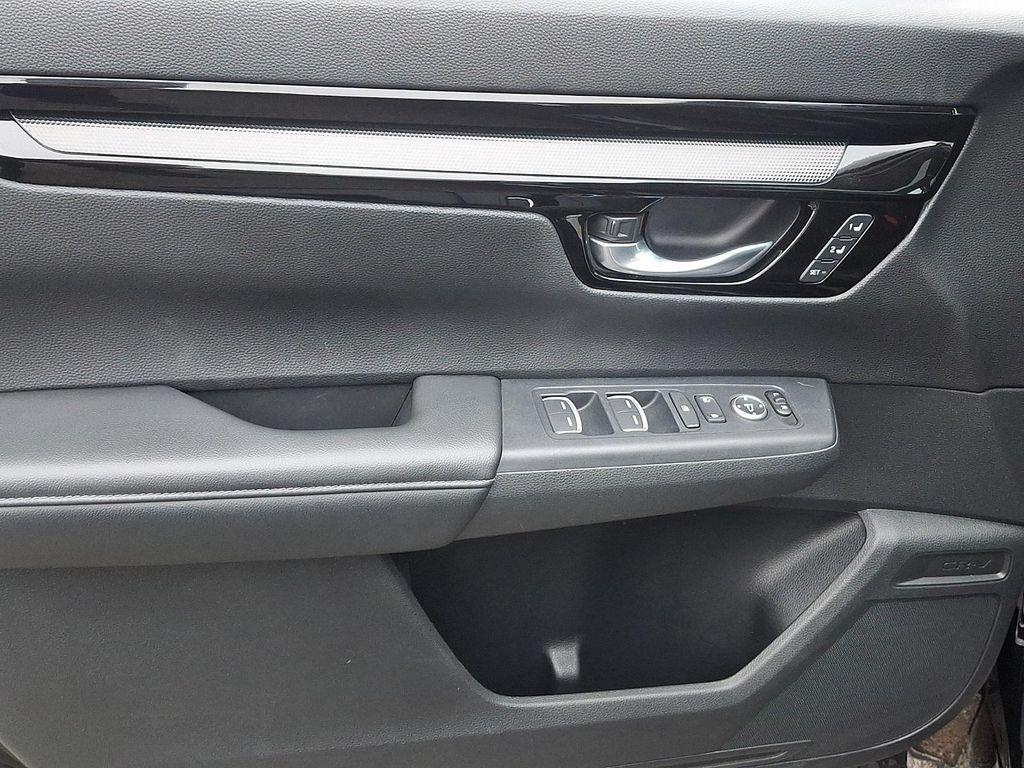 used 2025 Honda CR-V car, priced at $32,490