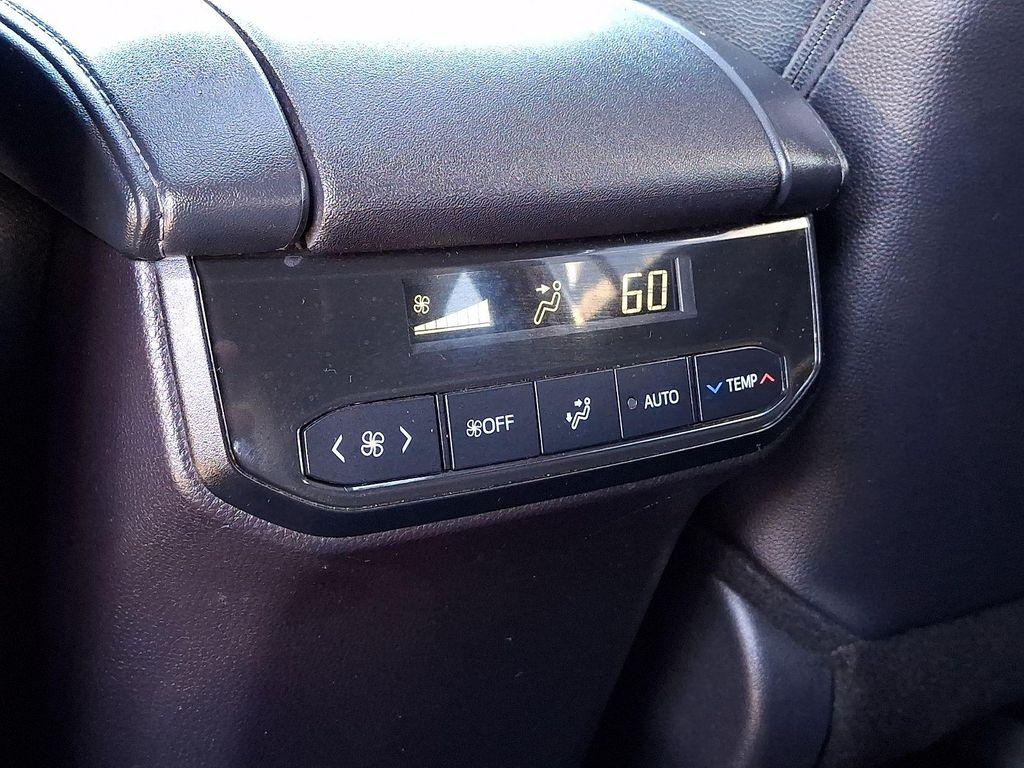 used 2024 Toyota Highlander car, priced at $42,291