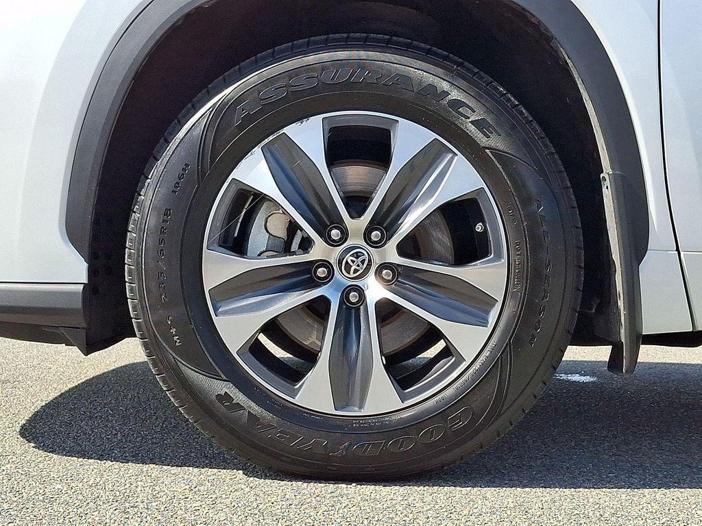 used 2023 Toyota Highlander car, priced at $35,990