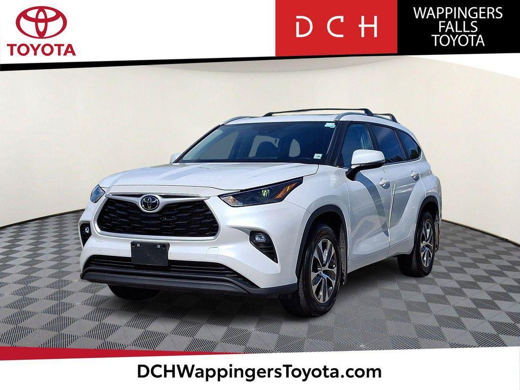 used 2023 Toyota Highlander car, priced at $35,990