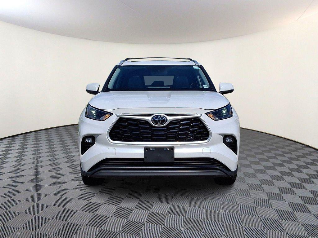 used 2023 Toyota Highlander car, priced at $35,990