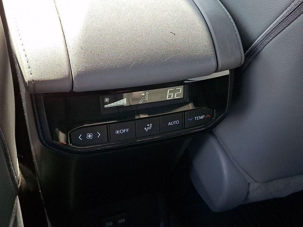 used 2023 Toyota Highlander car, priced at $35,990