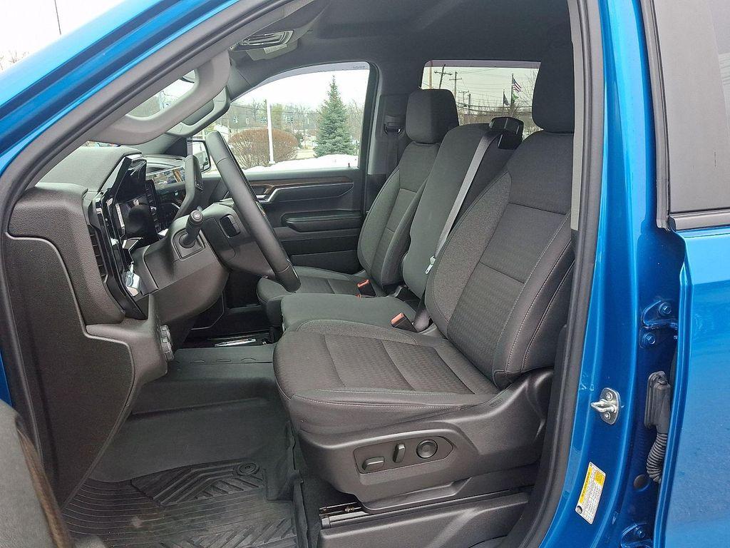 used 2024 Chevrolet Silverado 1500 car, priced at $37,491