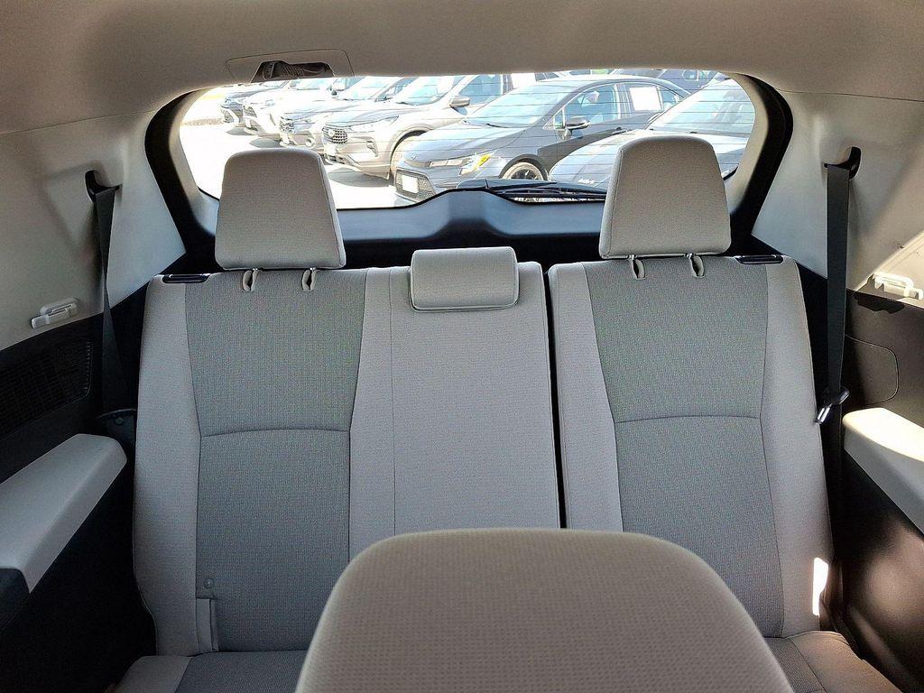 used 2025 Toyota Highlander car, priced at $39,990