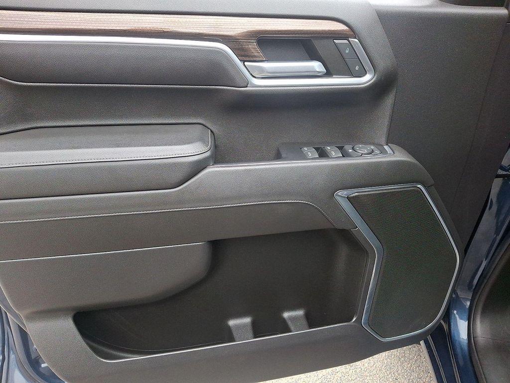 used 2022 Chevrolet Silverado 1500 car, priced at $30,693