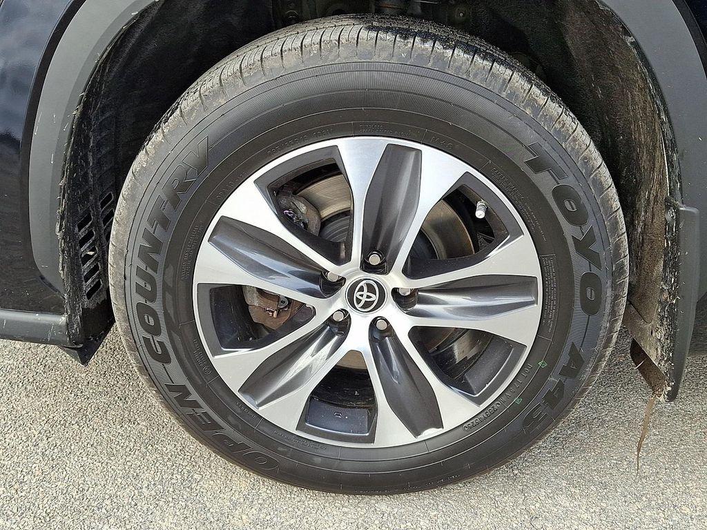used 2023 Toyota Highlander car, priced at $36,991