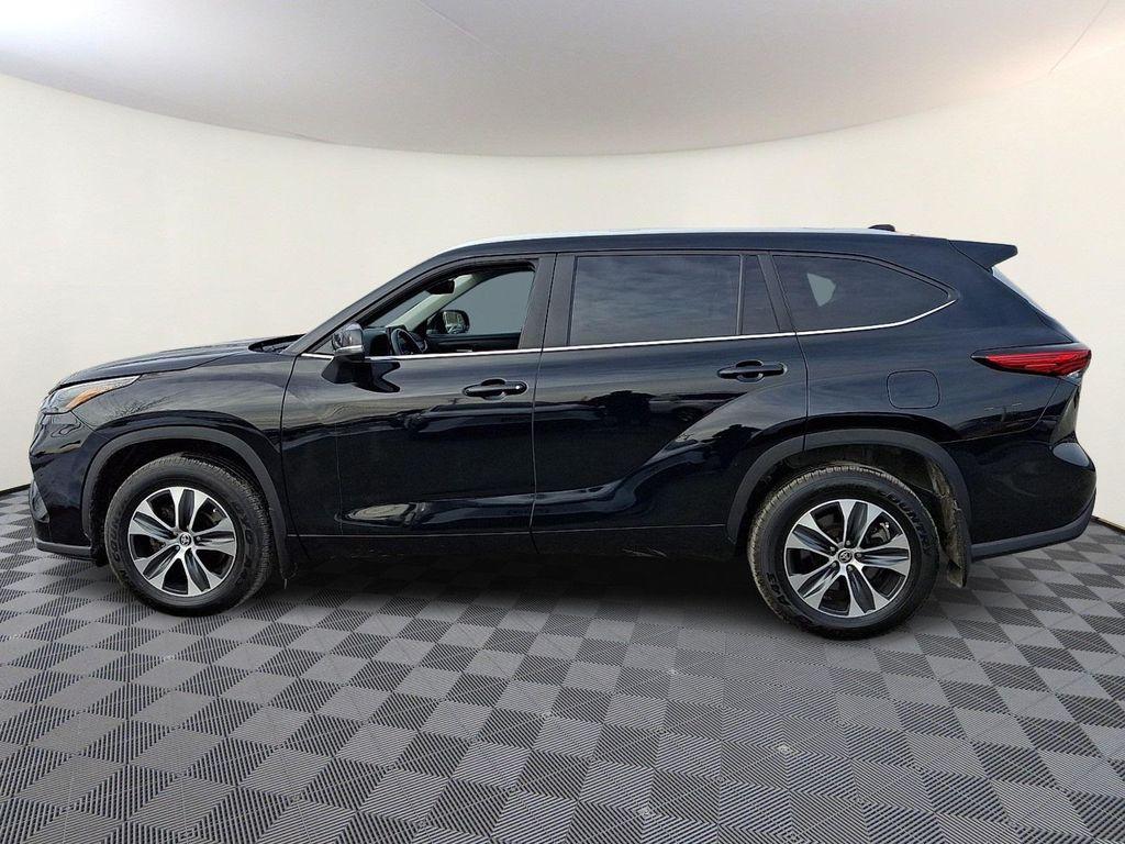 used 2023 Toyota Highlander car, priced at $36,991