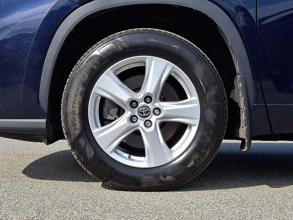used 2022 Toyota Highlander car, priced at $29,791