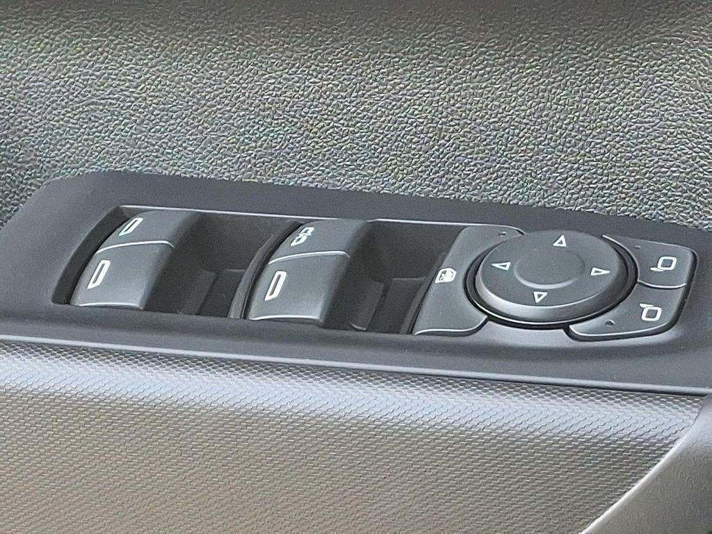 used 2022 Chevrolet Silverado 1500 car, priced at $30,996