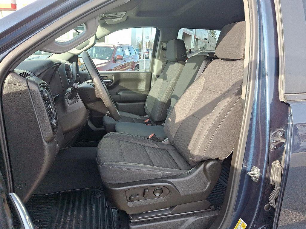 used 2022 Chevrolet Silverado 1500 car, priced at $33,292