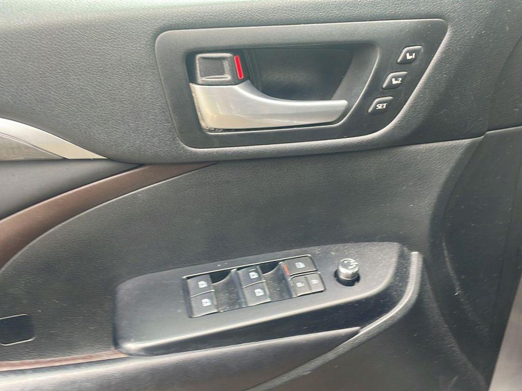 used 2017 Toyota Highlander car, priced at $21,590