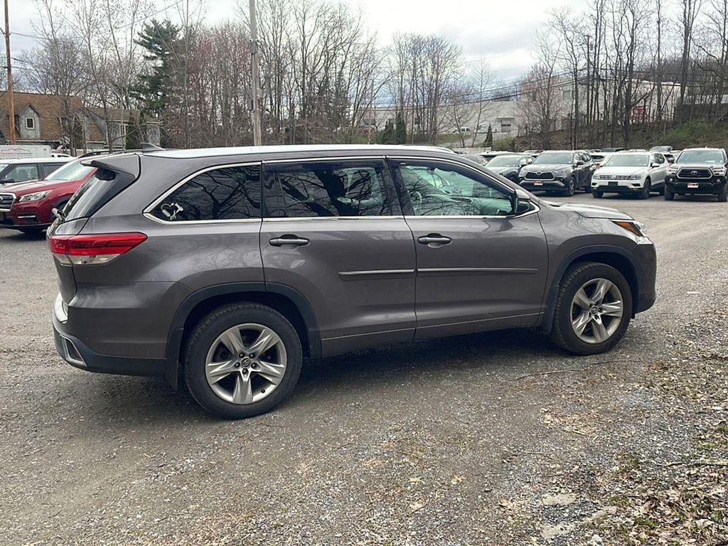 used 2017 Toyota Highlander car, priced at $21,590