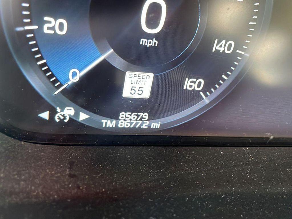 used 2021 Volvo V60 Cross Country car, priced at $22,990