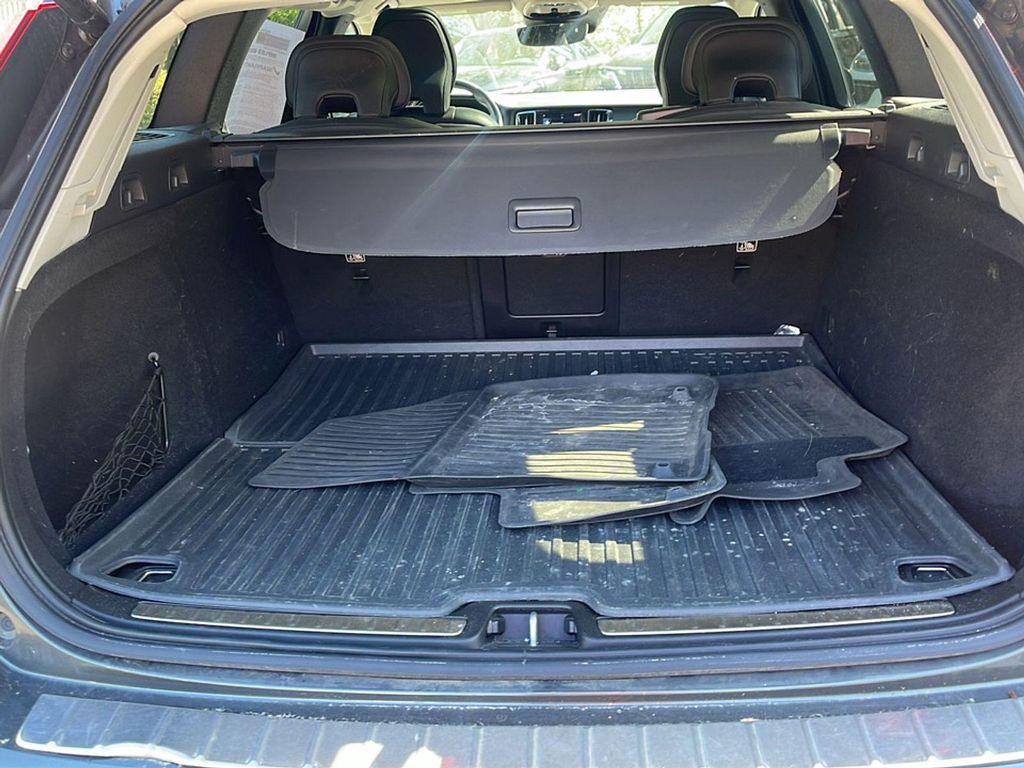 used 2021 Volvo V60 Cross Country car, priced at $22,990