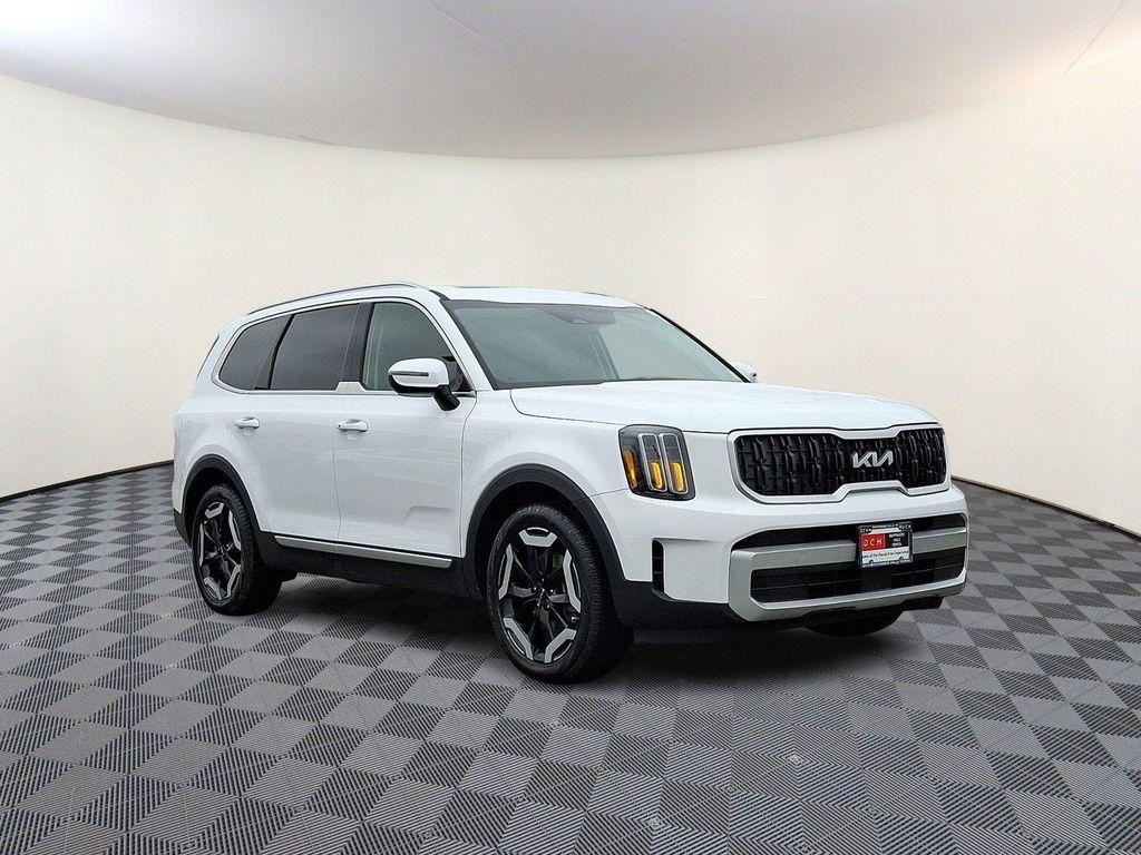 used 2024 Kia Telluride car, priced at $39,990