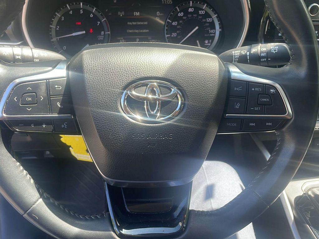 used 2021 Toyota Highlander car, priced at $30,990