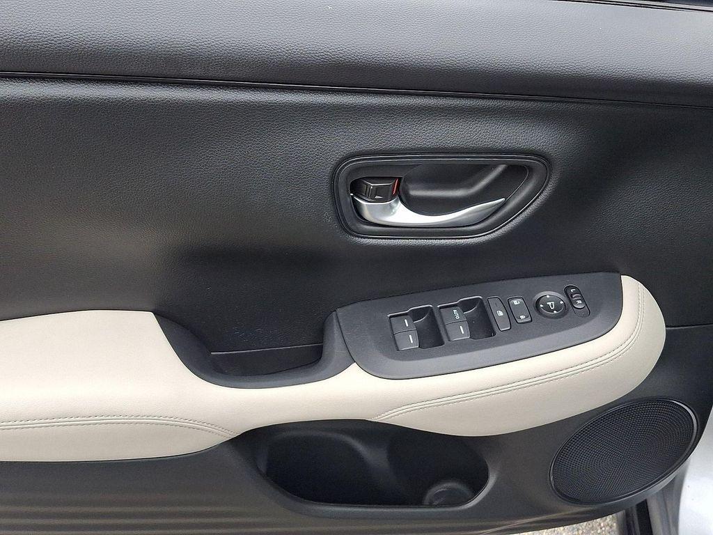 used 2025 Honda HR-V car, priced at $23,293