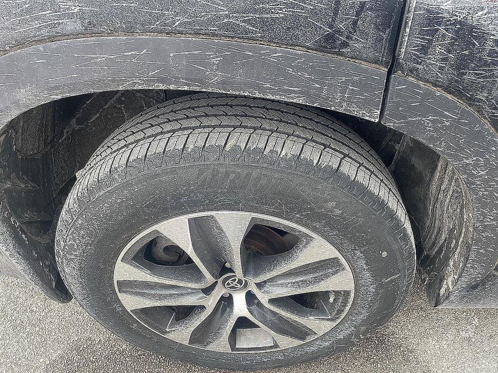 used 2023 Toyota Highlander car, priced at $38,990