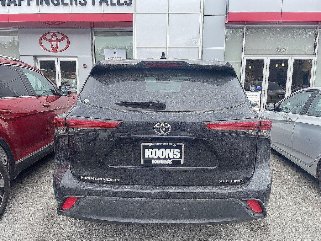 used 2023 Toyota Highlander car, priced at $38,990